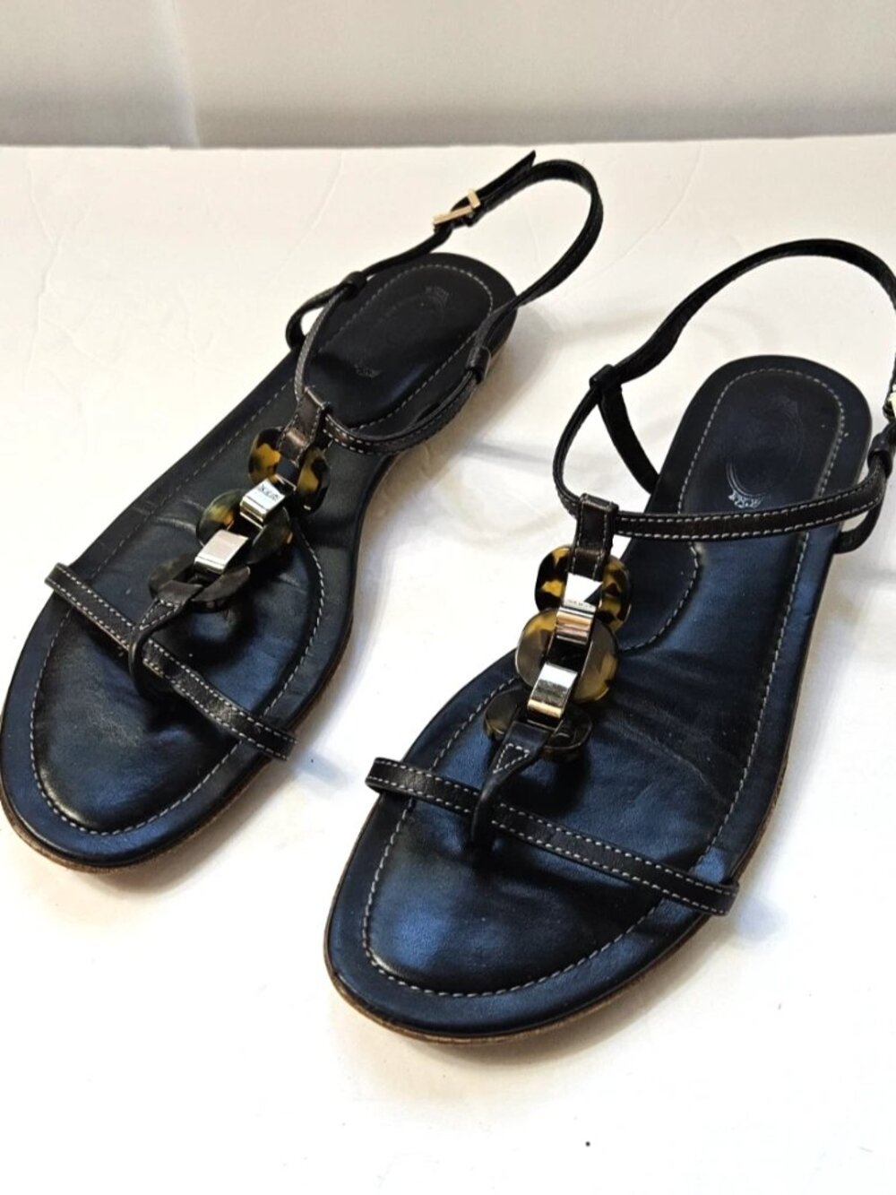 Tod's Black Thong Ankle Strap Sandals Tortoiseshell Chain w/ Dust Bag Sz 8 EU 38